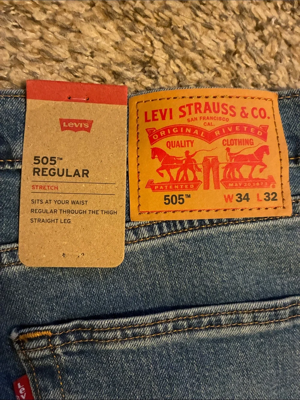 Men’s Levi’s 505 regular straight leg jeans -size 34 x 32 NWT